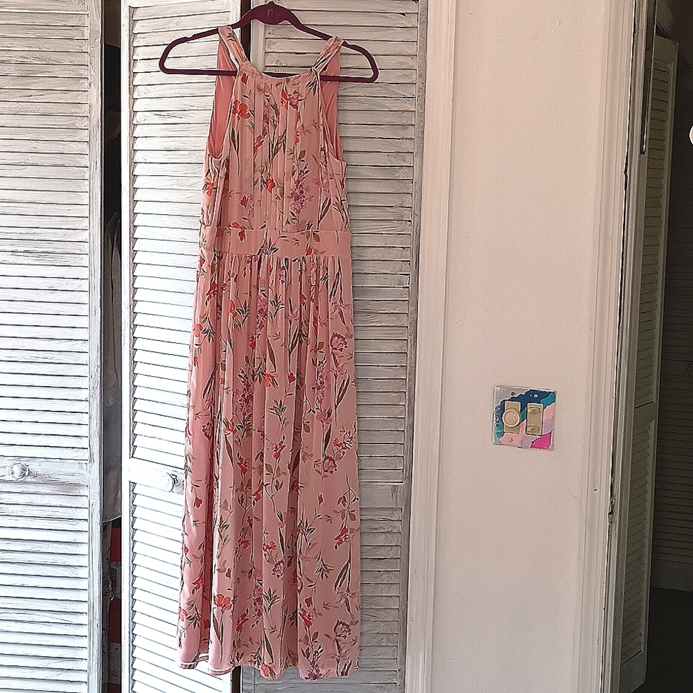 INC Dress beautiful soft screams summer breeze. Very fem.  Fully l